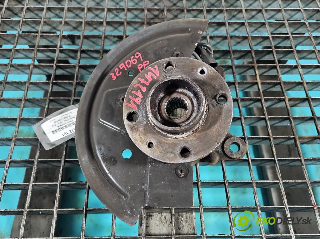 Renault Captur I 2013-2019 0.9 Tce 90 hp manual 66 kW 898 cm3 5- náboj pravé  (Náboje)