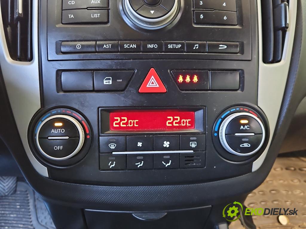 Kia Ceed I 2006-2012 1.6 crdi 116 HP manual 85 kW 1582 cm3 5- panel kúrenia 97250-1HXXX