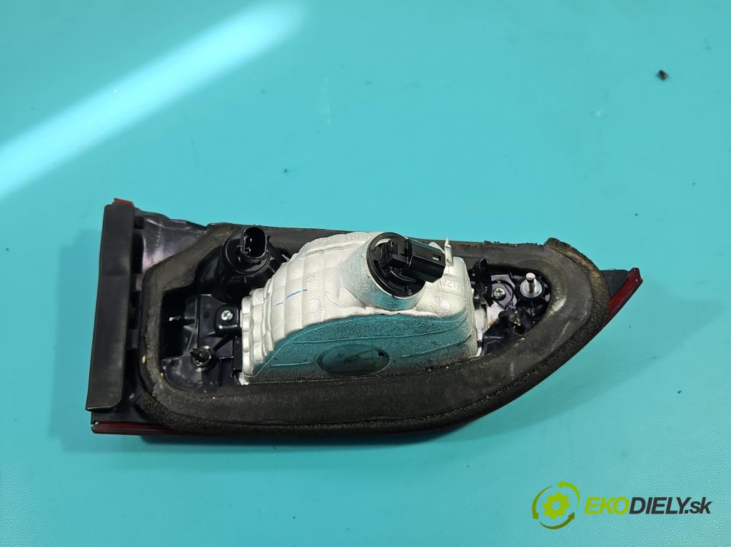 Mazda 6 III GJ 2012-2024 2.2d 150 HP manual 110 kW 2190 cm3 4- svetlo / reflektor zadné pravé 132-41978 (Kľučka dverí ostatné)