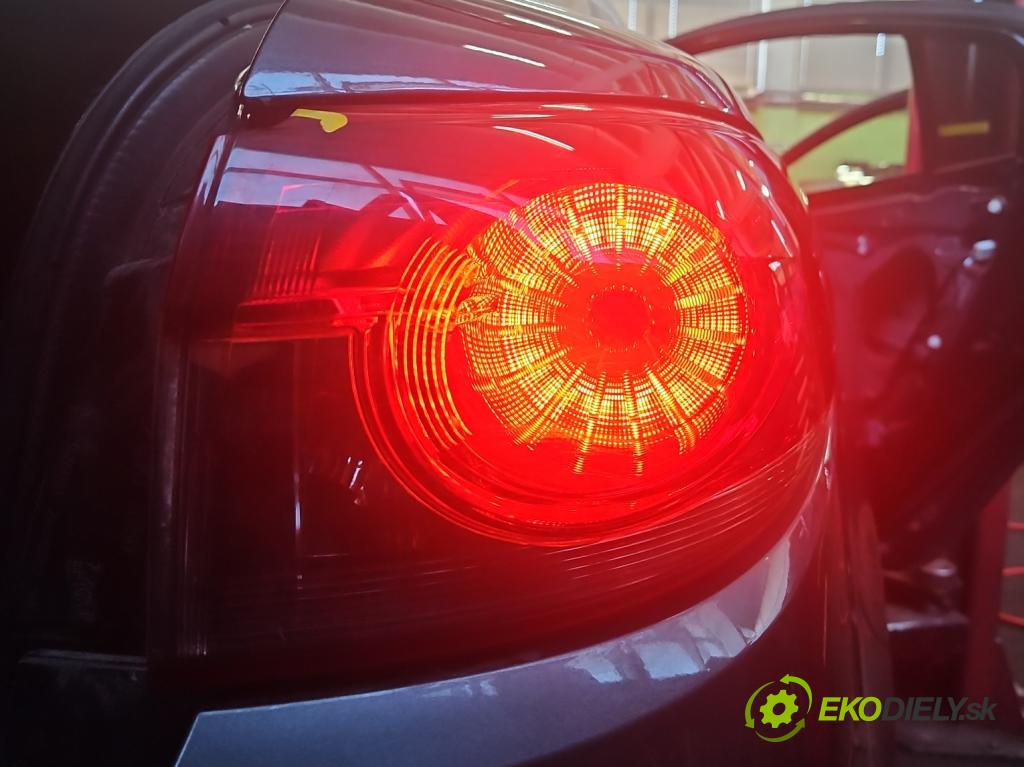 Mazda 6 III GJ 2012-2024 2.2d 150 HP manual 110 kW 2190 cm3 4- svetlo / reflektor zadné pravé 220-41957 (Kľučka dverí ostatné)