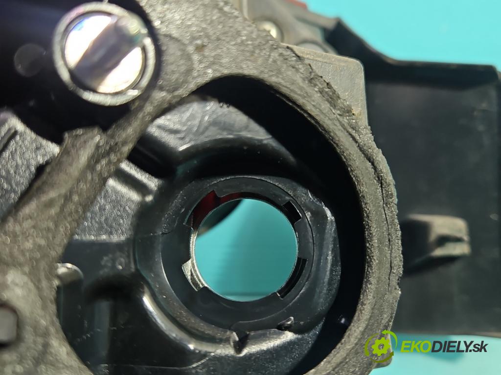 Mazda 6 III GJ 2012-2024 2.2d 150 HP manual 110 kW 2190 cm3 4- svetlo / reflektor zadné pravé 220-41957 (Kľučka dverí ostatné)