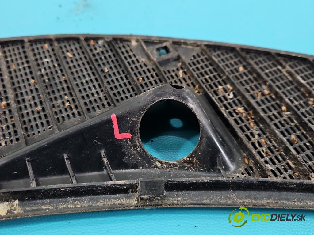 Mercedes 123 2.0d 60 HP manual 44 kW 1988 cm3 4- torpédo 1238360165 (Torpédo (plast pod čelným sklom))