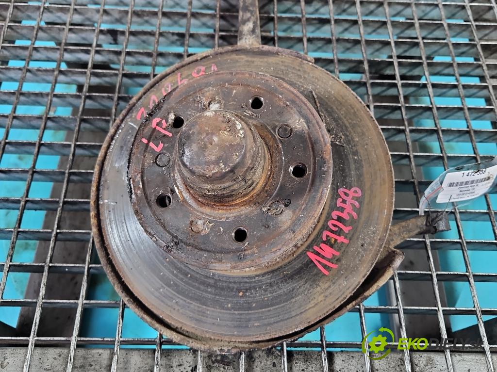 Mercedes 123 2.0d 60 hp manual 44 kW 1988 cm3 4- náboj levé  (Náboje)