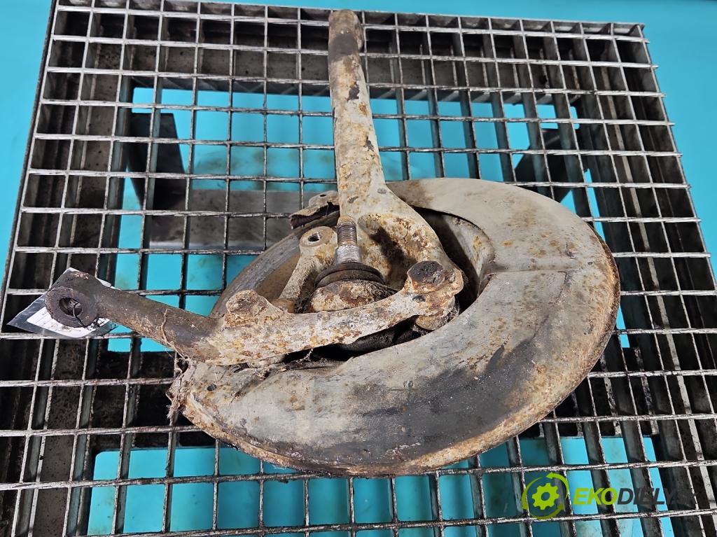 Mercedes 123 2.0d 60 hp manual 44 kW 1988 cm3 4- náboj levé  (Náboje)