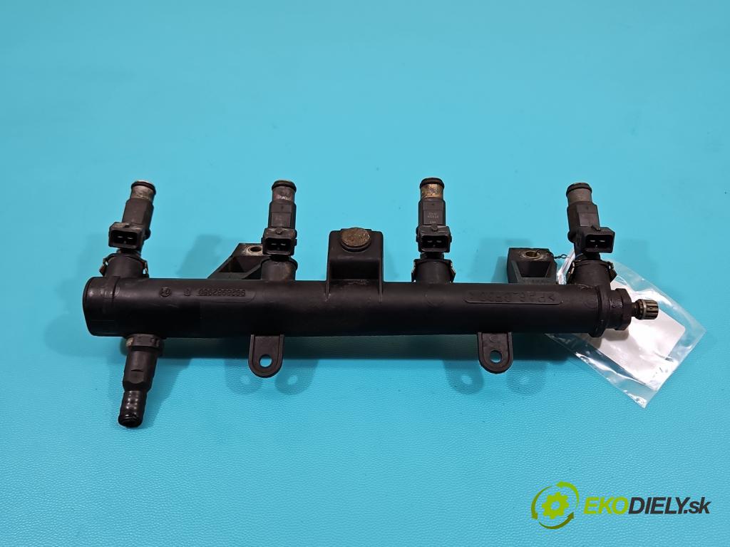 Peugeot 206 1.4 8V 75 HP manual 55 kW 1360 cm3 5- vstrek 9628982980D (Vstrekovač paliva)