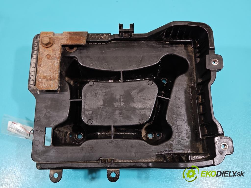 Skoda Citigo 2011-2019 1.0 MPI 75 hp manual 55 kW 999 cm3 3- obal akumulatora 1S0915331B