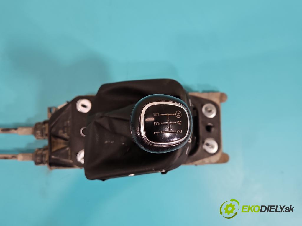 Skoda Citigo 2011-2019 1.0 MPI 75 hp manual 55 kW 999 cm3 3- kulisa změny stupňová 1S0711061C (Řadicí páka (kulisa) )