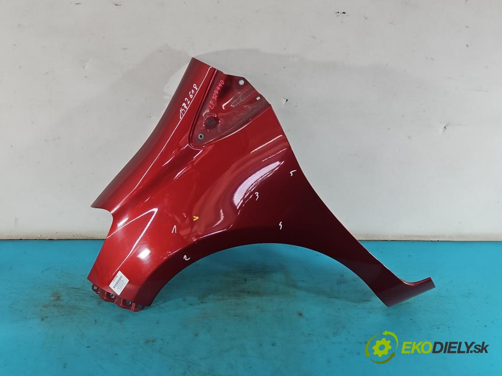 Toyota Yaris III 2011-2020 1.3 vvti 99 hp manual 73 kW 1329 cm3 5- blatnik přední levý  (Levý přední blatník)