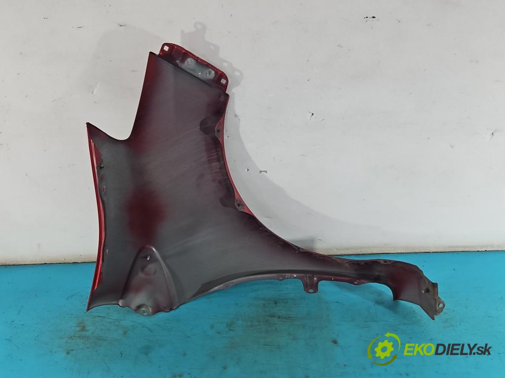 Toyota Yaris III 2011-2020 1.3 vvti 99 hp manual 73 kW 1329 cm3 5- blatnik přední levý  (Levý přední blatník)