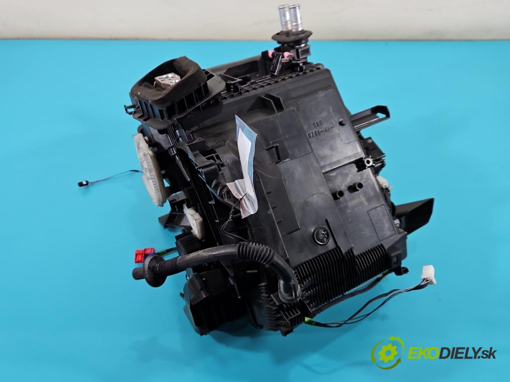 Toyota Yaris III 2011-2020 1.3 vvti 99 hp manual 73 kW 1329 cm3 5- radiátor 87050-0D300 (Radiátory topení)