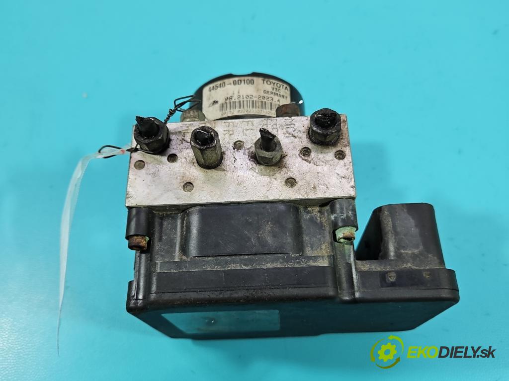 Toyota Yaris III 2011-2020 1.3 vvti 99 HP manual 73 kW 1329 cm3 5- čerpadlo abs 89541-0D170 (Pumpa ABS)