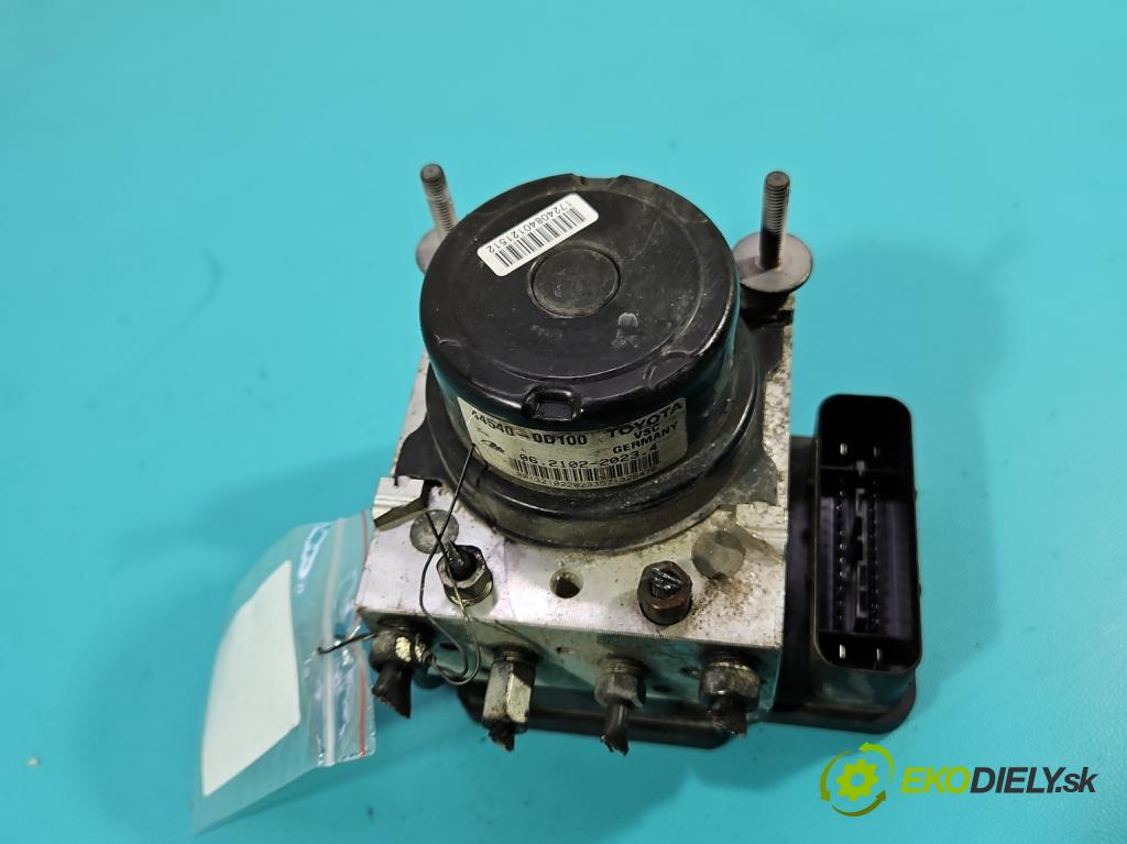 Toyota Yaris III 2011-2020 1.3 vvti 99 HP manual 73 kW 1329 cm3 5- čerpadlo abs 89541-0D170 (Pumpa ABS)