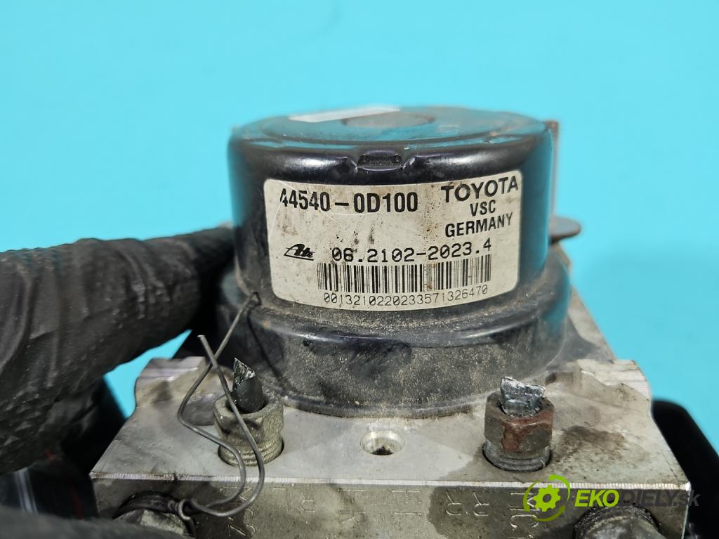 Toyota Yaris III 2011-2020 1.3 vvti 99 HP manual 73 kW 1329 cm3 5- čerpadlo abs 89541-0D170 (Pumpa ABS)