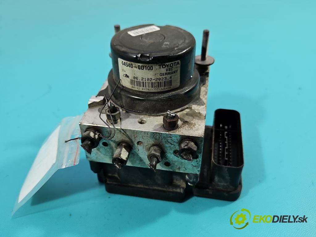 Toyota Yaris III 2011-2020 1.3 vvti 99 HP manual 73 kW 1329 cm3 5- čerpadlo abs 89541-0D170 (Pumpa ABS)