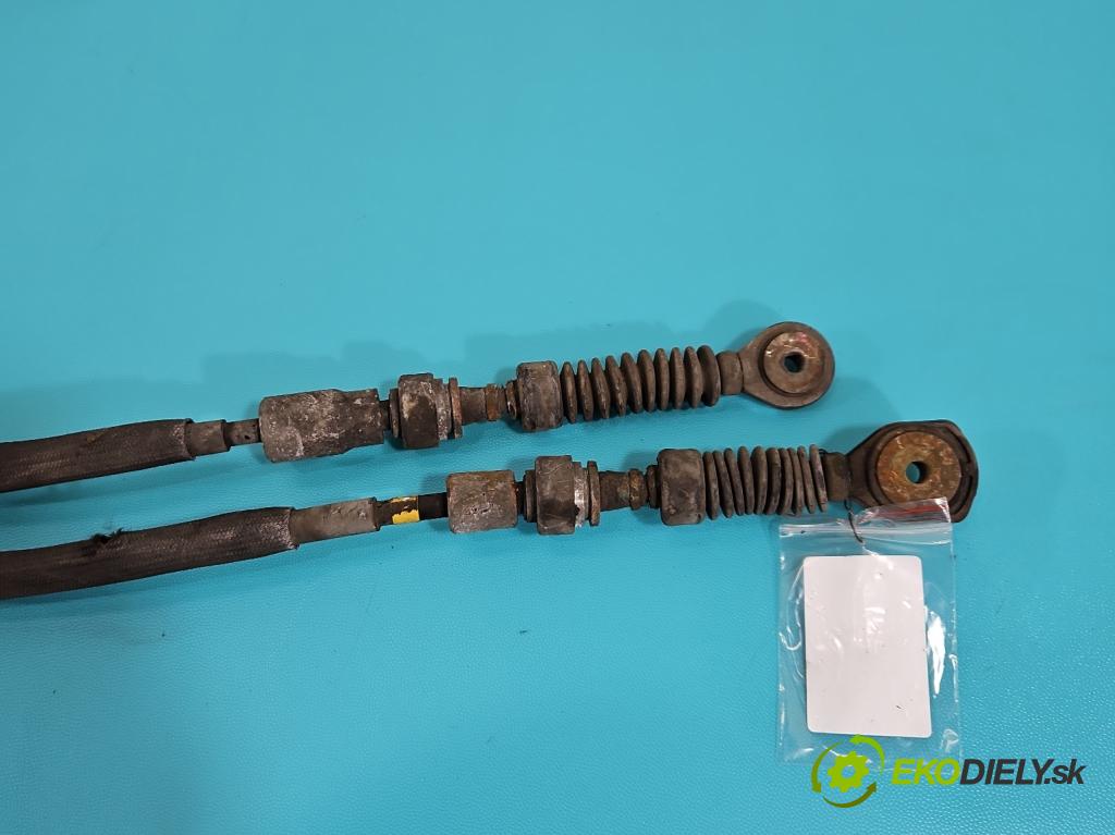 Toyota Yaris III 2011-2020 1.3 vvti 99 HP manual 73 kW 1329 cm3 5- Páka: Změny: stupeň,rýchlosť  (Rýchlostná páka (kulisa))