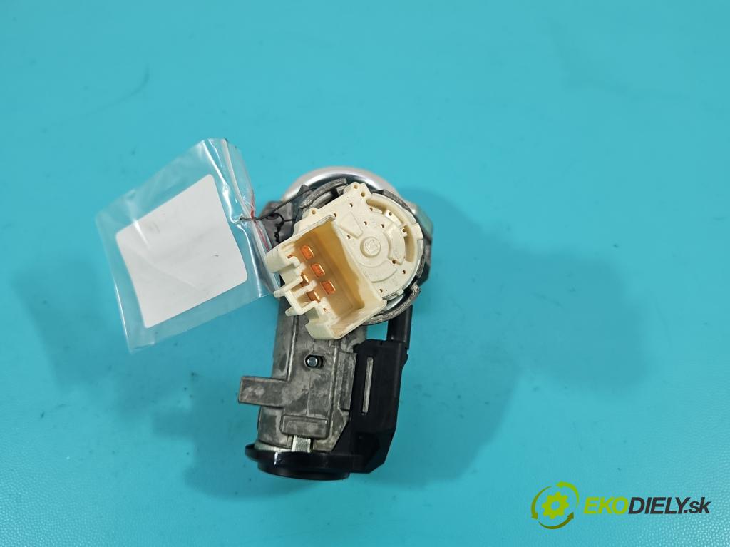 Toyota Yaris III 2011-2020 1.3 vvti 99 HP manual 73 kW 1329 cm3 5- Spínačka 89783-0D050 (Spínacia skrinka)