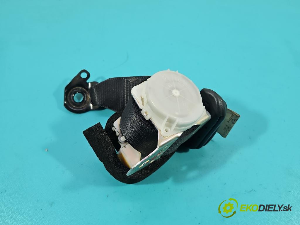 Toyota Yaris III 2011-2020 1.3 vvti 99 hp manual 73 kW 1329 cm3 5- stěna bezpečnost zadní pravý 