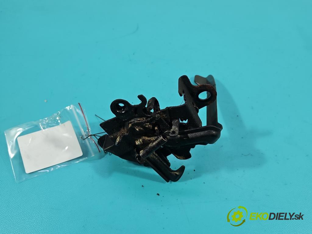 Toyota Yaris III 2011-2020 1.3 vvti 99 hp manual 73 kW 1329 cm3 5- zámek kapoty