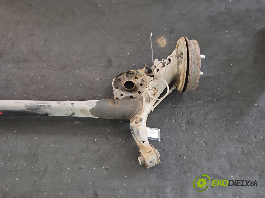 Toyota Yaris III 2011-2020 1.3 vvti 99 hp manual 73 kW 1329 cm3 5- zadní výztuha  (Výztuhy zadní)