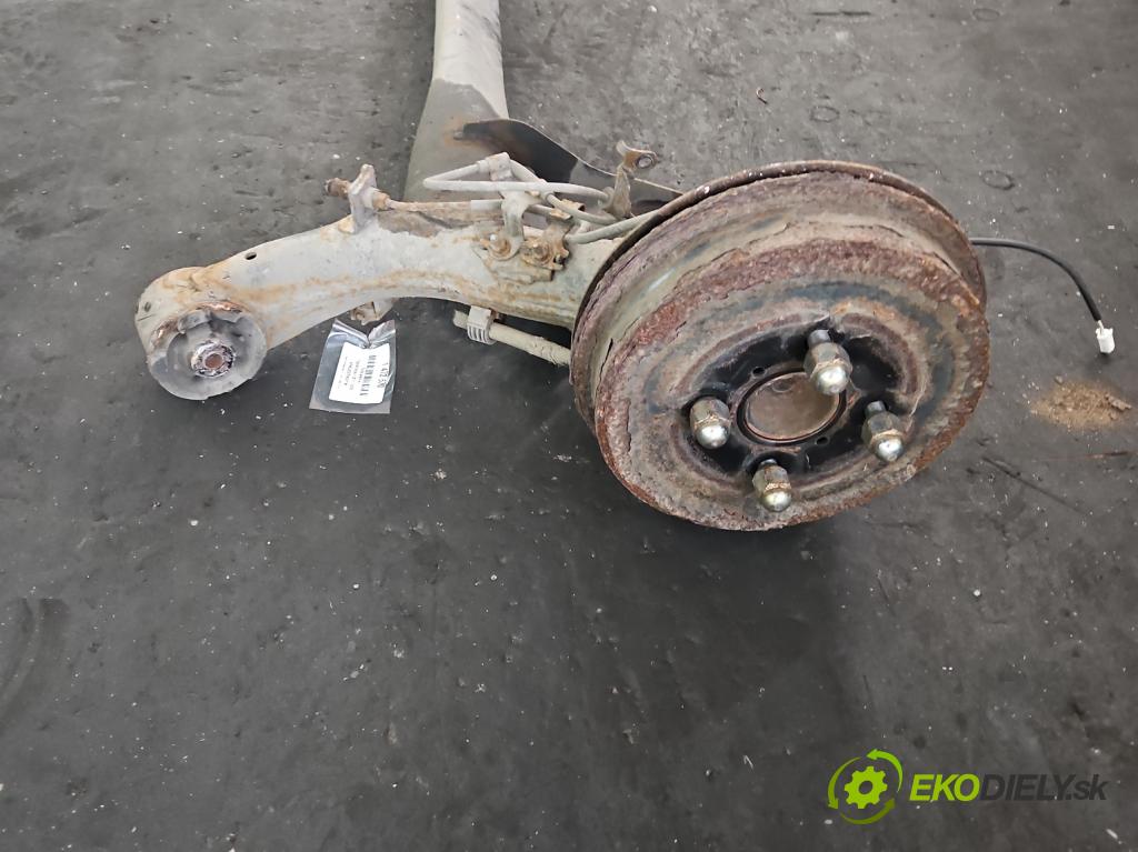 Toyota Yaris III 2011-2020 1.3 vvti 99 hp manual 73 kW 1329 cm3 5- zadní výztuha  (Výztuhy zadní)