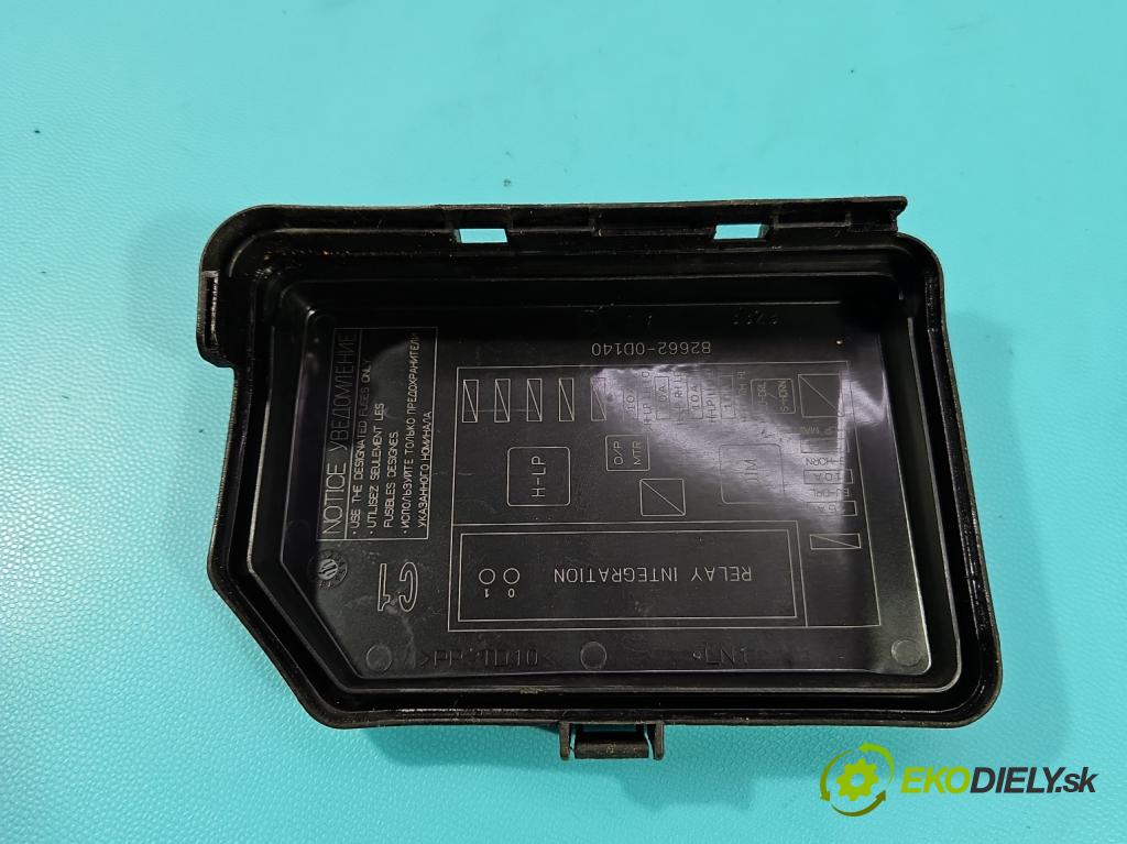 Toyota Yaris III 2011-2020 1.3 vvti 99 hp manual 73 kW 1329 cm3 5- skříňka pojistková 82641-52060 (Pojistkové skříňky)