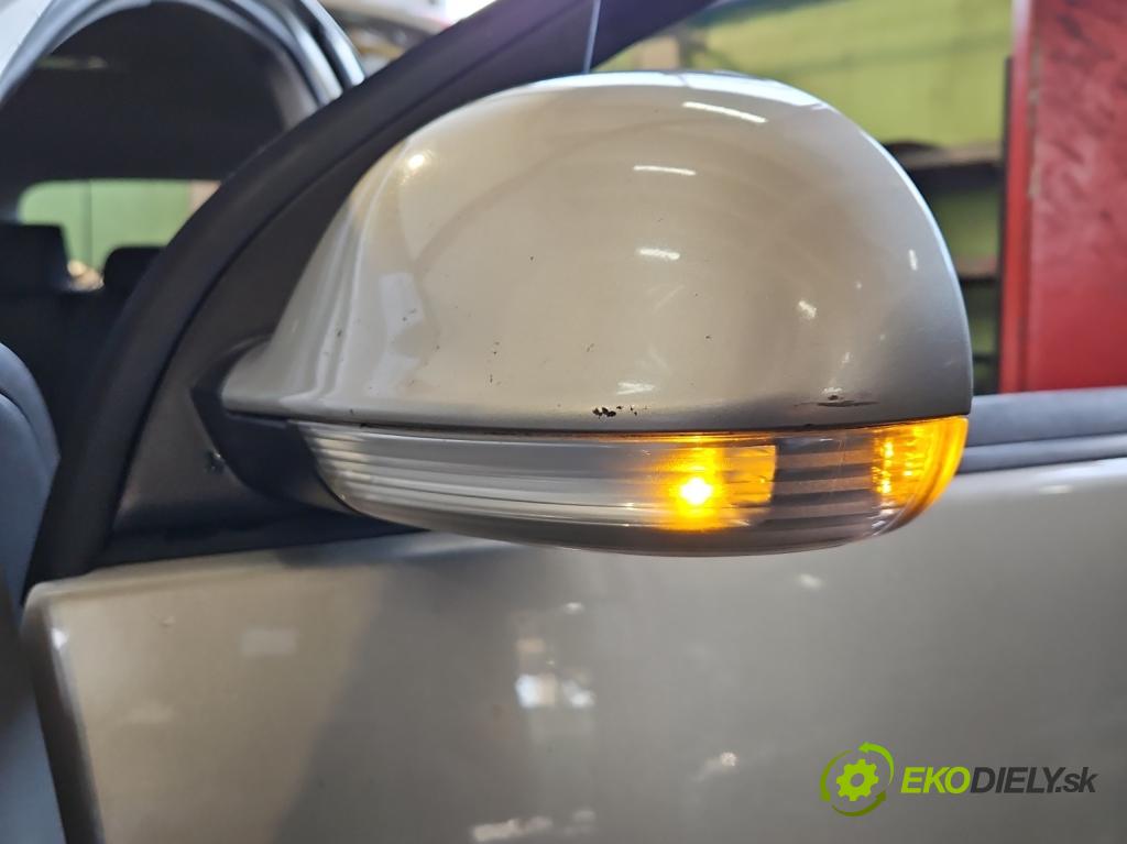 Vw Golf V 2003-2009 1.4 FSI 90 hp manual 66 kW 1390 cm3 5- zpětné zrcátko levé  (Klika dveří ostatní)