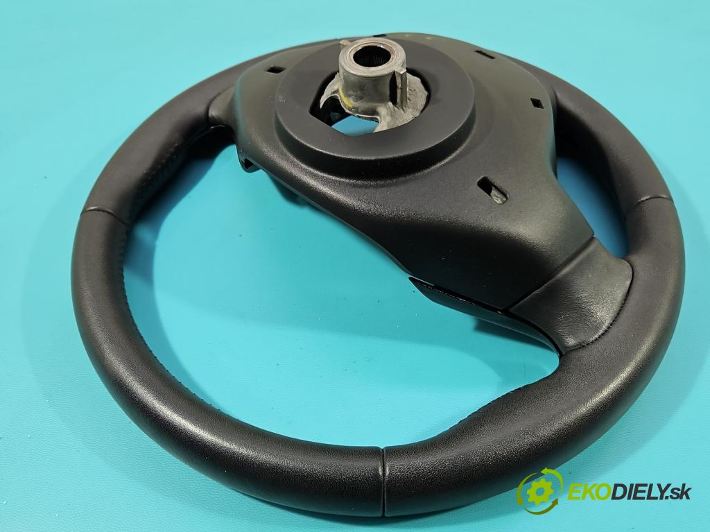 Renault Clio IV 2012-2020 0.9 Tce 90 HP manual 66 kW 898 cm3 5- volant 985105453R (Volant)