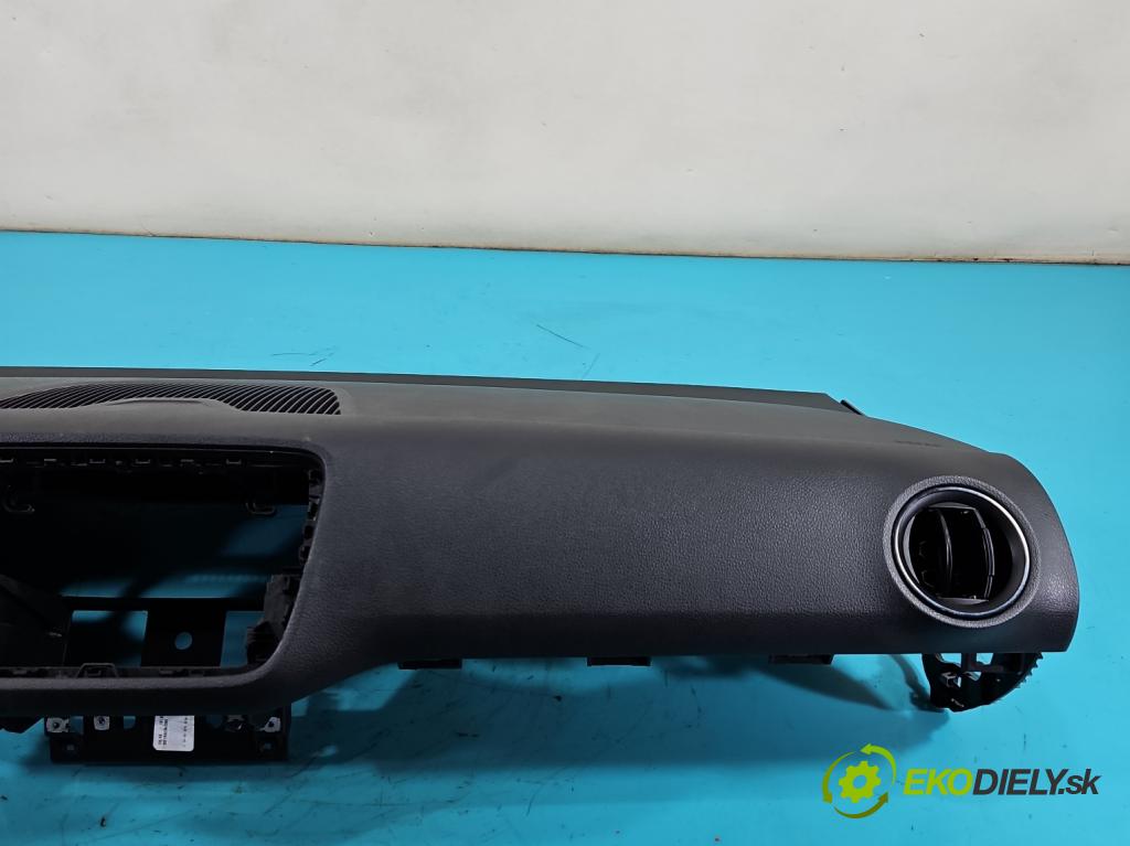 Skoda Citigo 2011-2019 1.0 MPI 75 hp manual 55 kW 999 cm3 3- kokpit,přistrojova deska