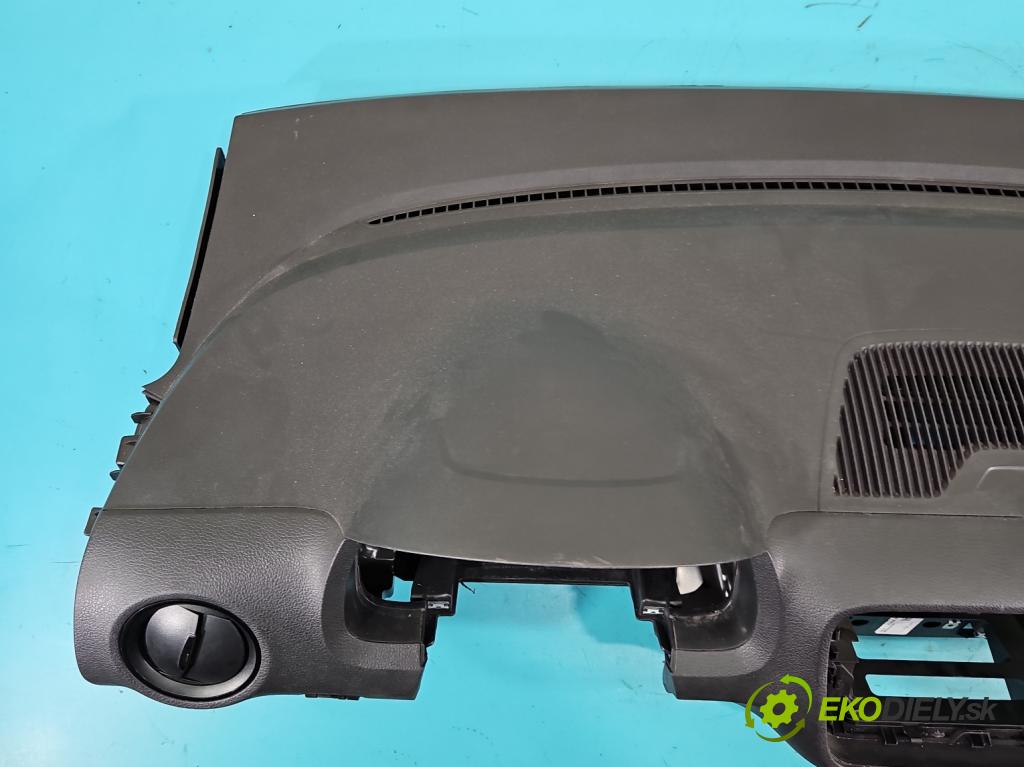 Skoda Citigo 2011-2019 1.0 MPI 75 hp manual 55 kW 999 cm3 3- kokpit,přistrojova deska