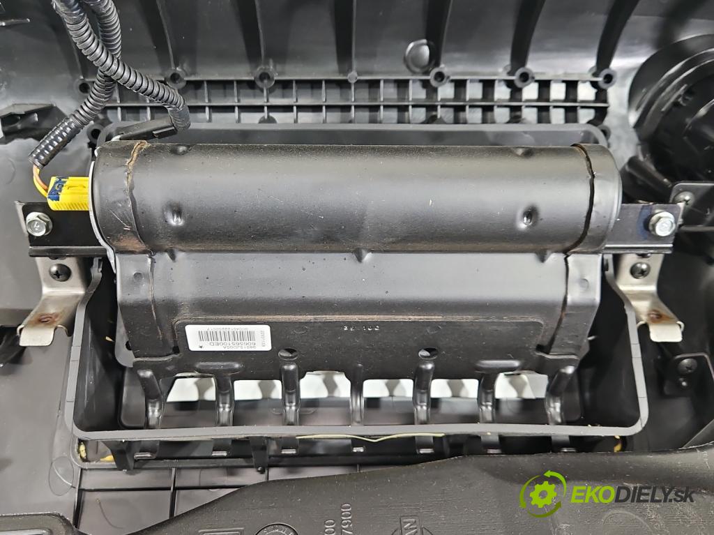 Nissan Qashqai I J10 2006-2013 2.0 dci 150 hp manual 110 kW 1995 cm3 5- kokpit,přistrojova deska