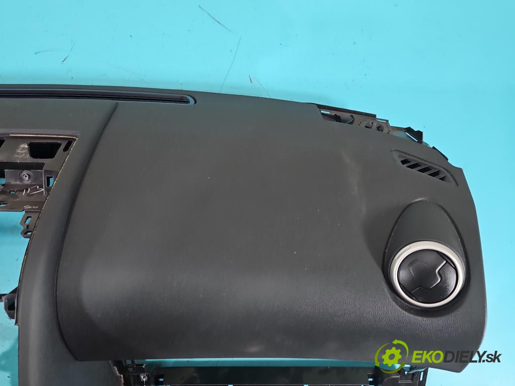 Nissan Qashqai I J10 2006-2013 2.0 dci 150 hp manual 110 kW 1995 cm3 5- kokpit,přistrojova deska