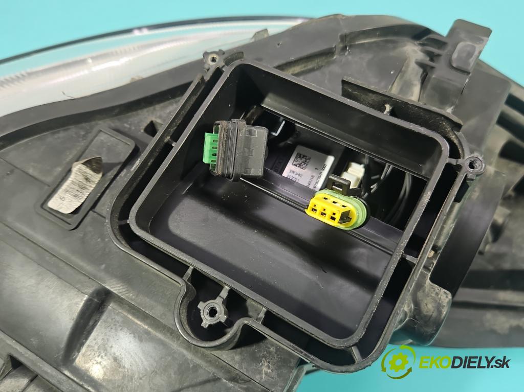 Ford Focus Mk3 2010-2018 1.5 tdci 120 HP manual 88 kW 1499 cm3 5- Reflektor: ľavý F1EB-13D155-AD (Kľučka dverí ostatné)