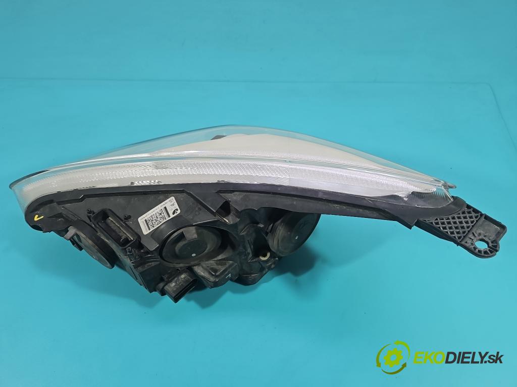 Ford Focus Mk3 2010-2018 1.5 tdci 120 HP manual 88 kW 1499 cm3 5- Reflektor: pravý F1EB-13D154-AD (Svetlo predné pravé)