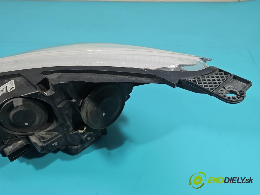 Ford Focus Mk3 2010-2018 1.5 tdci 120 HP manual 88 kW 1499 cm3 5- Reflektor: pravý F1EB-13D154-AD (Svetlo predné pravé)