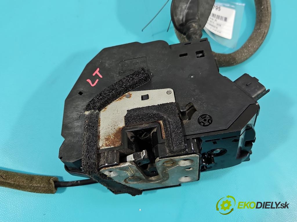 Renault Clio IV 2012-2020 0.9 Tce 90 hp manual 66 kW 898 cm3 5- zámek zadní levý 825015591R