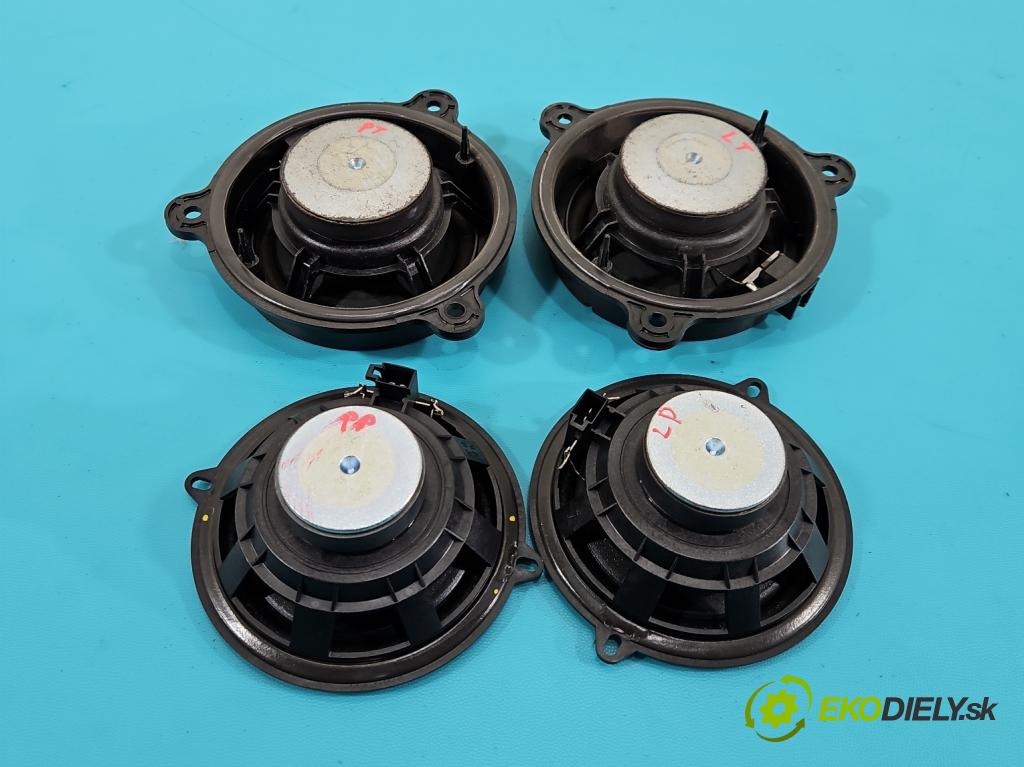 Renault Clio IV 2012-2020 0.9 Tce 90 hp manual 66 kW 898 cm3 5- reproduktory komplet