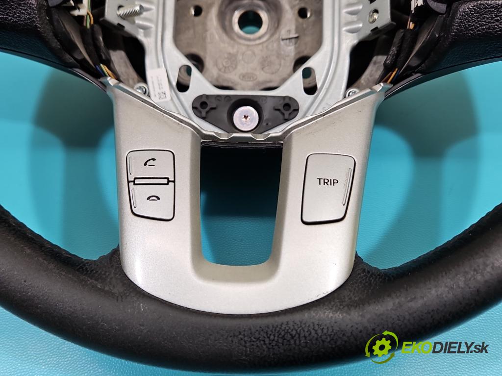 Kia Ceed I 2006-2012 1.6 crdi 116 HP manual 85 kW 1582 cm3 5- volant  (Volant)