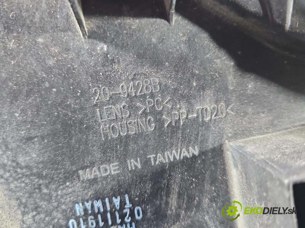 Mazda 6 III GJ 2012-2024 2.2d 150 HP manual 110 kW 2190 cm3 4- Reflektor: ľavý  (Kľučka dverí ostatné)