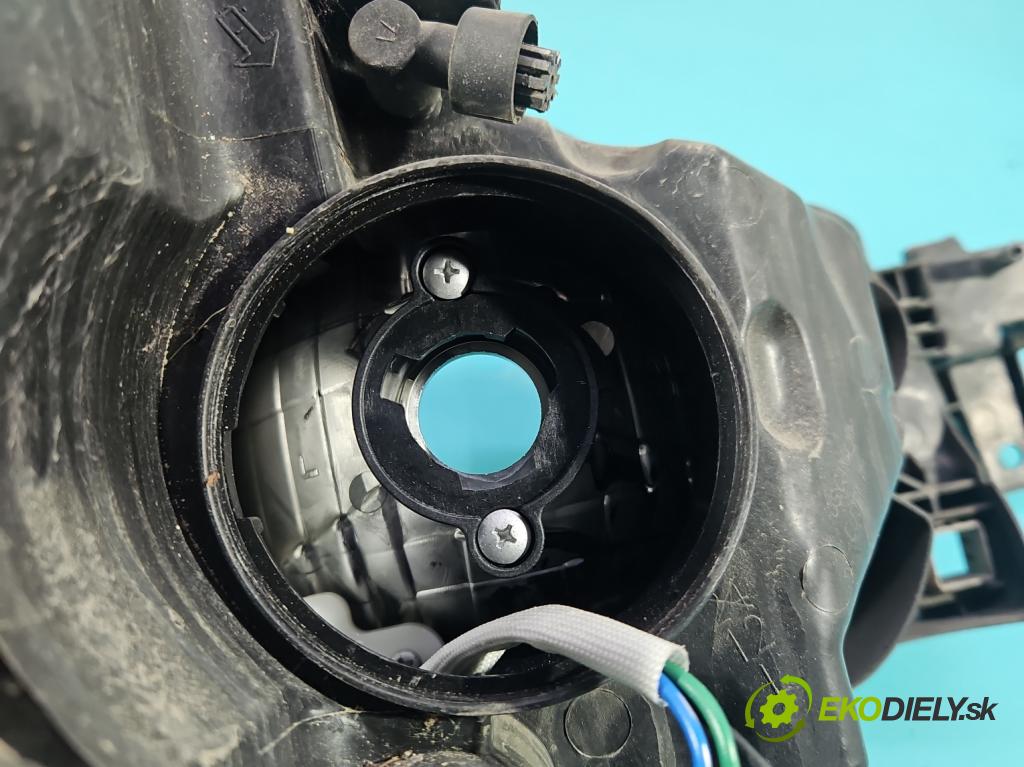 Mazda 6 III GJ 2012-2024 2.2d 150 HP manual 110 kW 2190 cm3 4- Reflektor: ľavý  (Kľučka dverí ostatné)