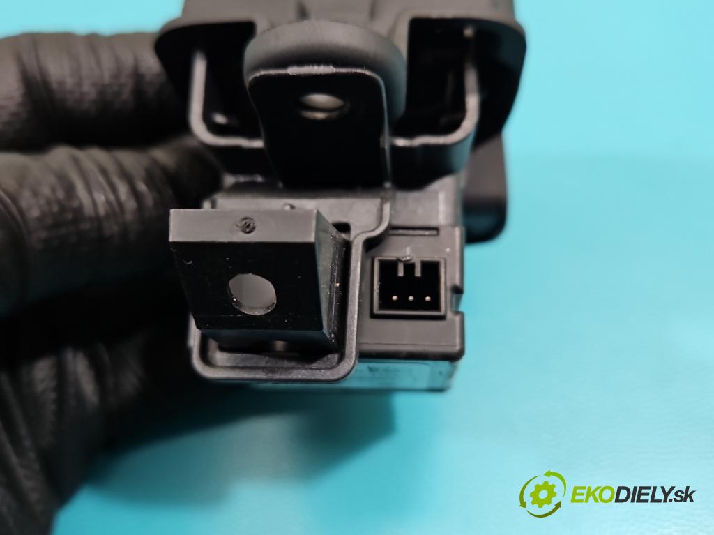 Volvo V60 I 2010-2018 2.0 D4 181KM manual 133 kW 1969 cm3 5- Spínačka AH4N-15607-AE (Spínacia skrinka)