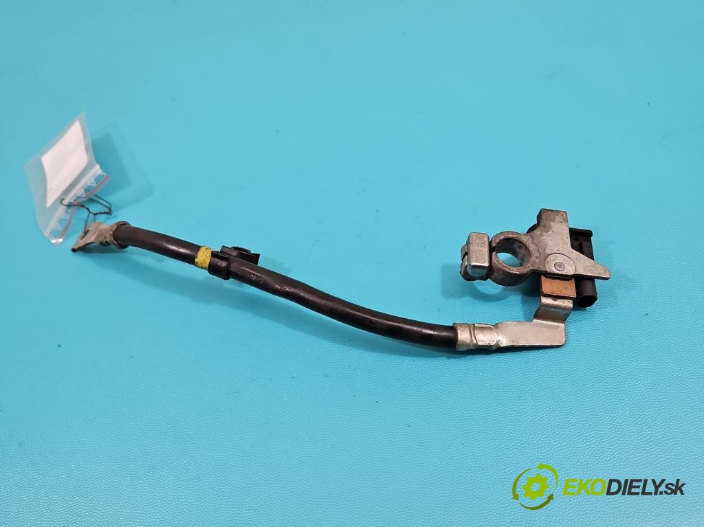 Volvo V60 I 2010-2018 2.0 D4 181KM manual 133 kW 1969 cm3 5- kontakt mínus: 30659783