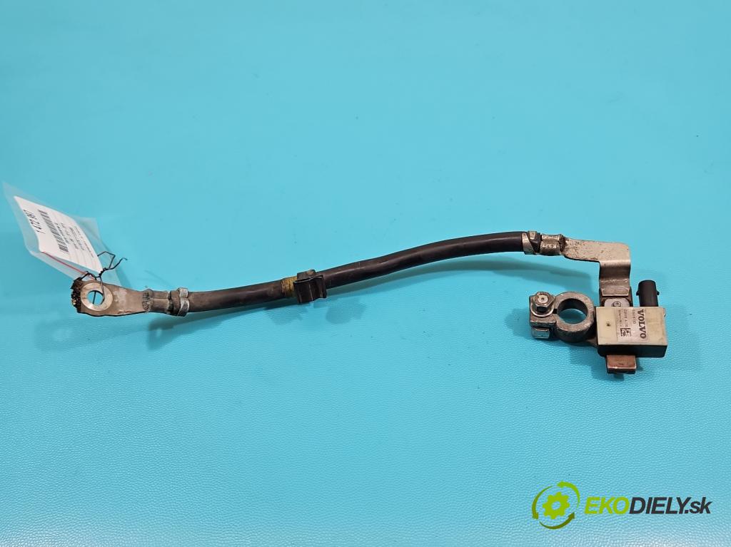 Volvo V60 I 2010-2018 2.0 D4 181KM manual 133 kW 1969 cm3 5- kontakt mínus: 30659783