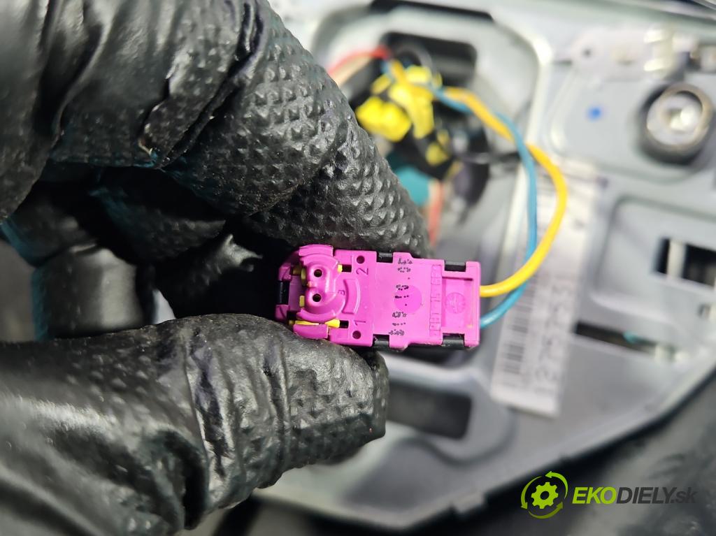 Saab 9-5 1.9 TiD 150 HP manual 110 kW 1910 cm3 5- volant 12757531 (Volant)