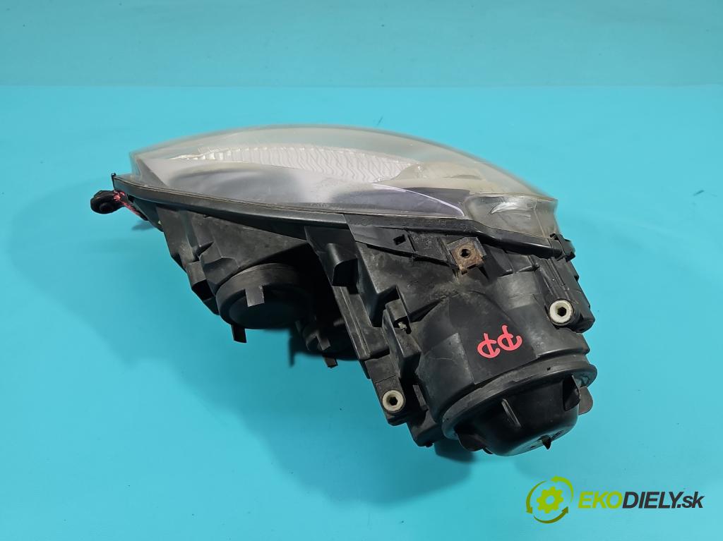 Vw Jetta V 2005-2010 1.9 tdi 105 HP manual 77 kW 1896 cm3 4- Reflektor: pravý 1K6941032 (Svetlo predné pravé)