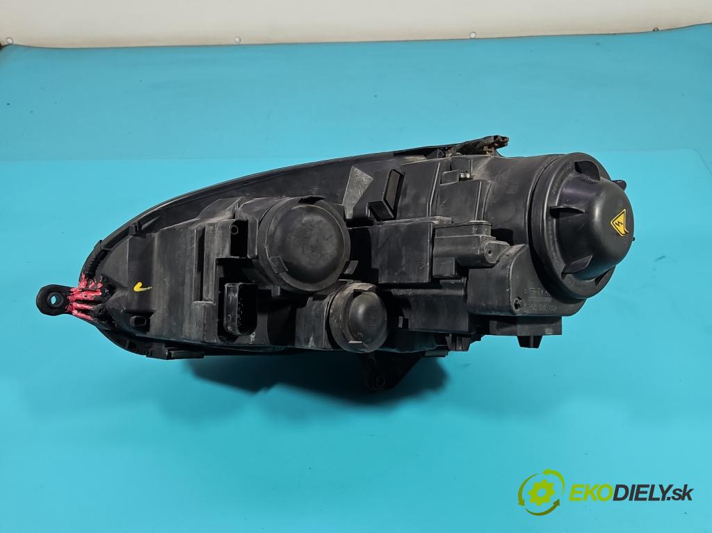 Vw Jetta V 2005-2010 1.9 tdi 105 HP manual 77 kW 1896 cm3 4- Reflektor: pravý 1K6941032 (Svetlo predné pravé)