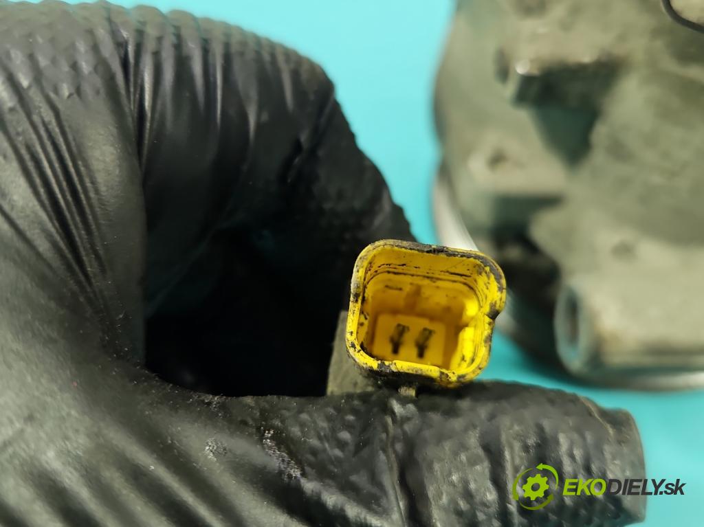 Citroen Xsara Picasso 1,8.0 16V 116 HP manual 85 kW 1749 cm3 5- Kompresor: klimatizácie 9646273880 (Kompresor klimatizácie)