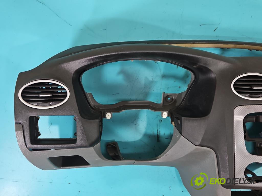 Ford Focus Mk2 2004-2011 2.0 16V 145 hp manual 107 kW 1999 cm3 5- kokpit,přistrojova deska