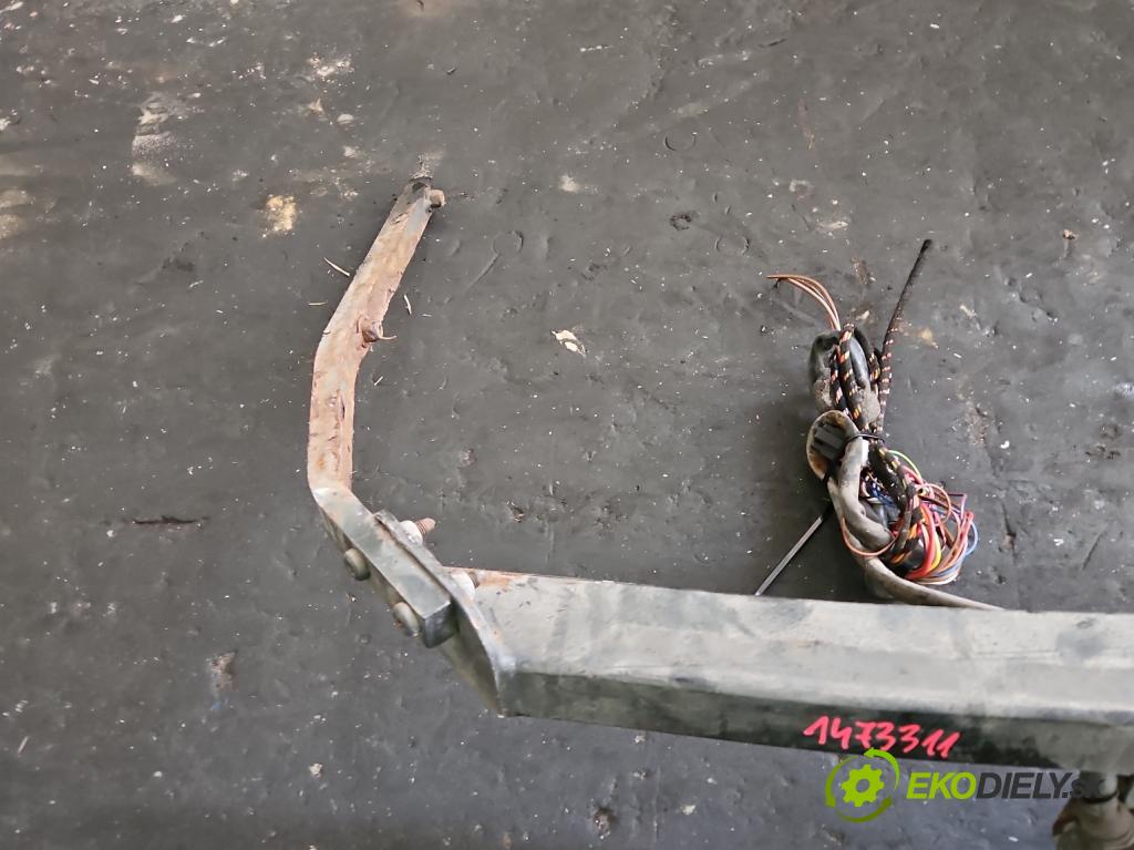 Ford Focus Mk2 2004-2011 2.0 16V 145 hp manual 107 kW 1999 cm3 5- oko tažné  (Tažné zařízení)