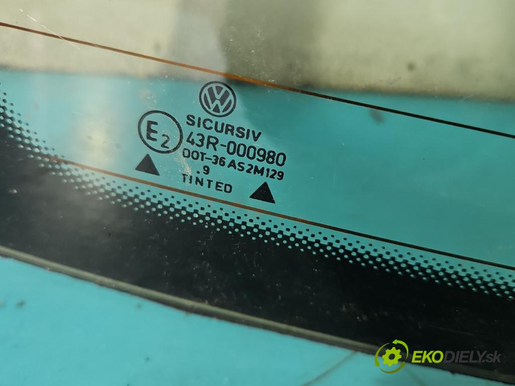 Vw Bora 2.0 8V 116 HP manual 85 kW 1984 cm3 5- sklo zadná  (Sklo zadné)