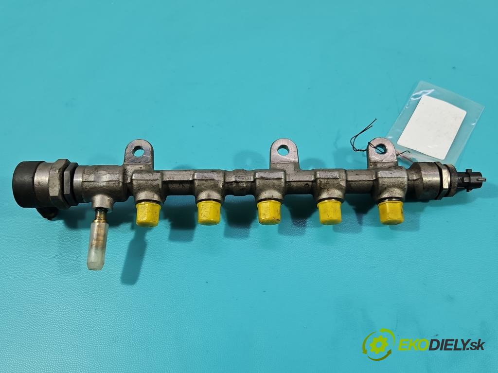 Nissan Qashqai I J10 2006-2013 2.0 dci 150 HP manual 110 kW 1995 cm3 5- lišta vstrekovacia 0445214173 (Vstrekovacia lišta)